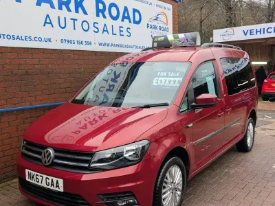 Usado VW Caddy Maxi Life 2018 Vermelho Monovolume