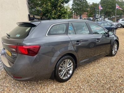 used Toyota Avensis 2.0D Business Edition 5dr