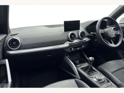 Used Audi Q2 S-Line 150 HP (110 kW) 2023 White SUV