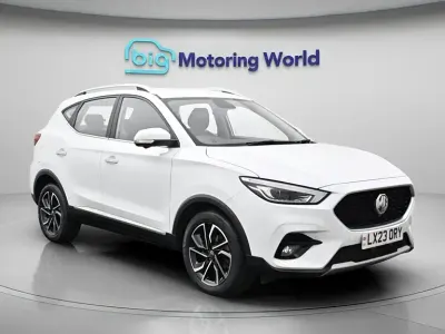 Używany MG ZS 2023 Biały SUV