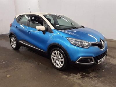 Used Renault Captur Dynamique 90 HP (66 kW) 2015 Blue/cream SUV