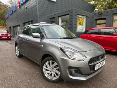 Używany Suzuki Swift SZ-T 83 KM (61 kW) 2023 Srebrny Hatchback