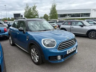 Begagnad Mini Cooper Exclusive 2020 Blå Halvkombi