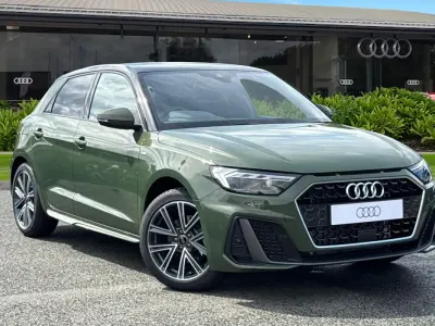Nouă Audi A1 Sportback S-Line 2026 Verde Hatchback