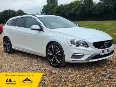 Used Volvo V60 R-Design 2017 White Estate