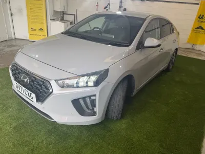 Begagnad Hyundai Ioniq Premium SE 141 HK (103 kW) 2021 Grå Halvkombi