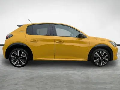 Używany Peugeot 208 GT-line 99 KM (72 kW) 2020 Żółty Hatchback