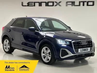 Begagnad Audi Q2 S-Line 150 HK (110 kW) 2022 Blå SUV