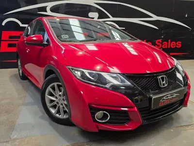 Used Honda Civic SE Plus 120 HP (88 kW) 2015 Red Hatchback