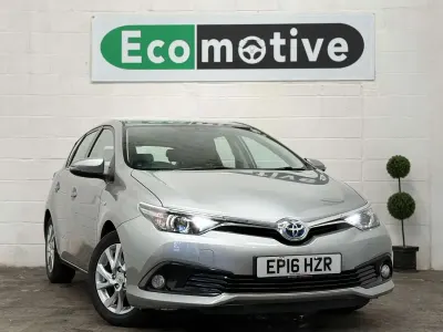 Used Toyota Auris Hybrid
