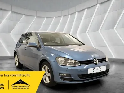 Used VW Golf VII Edition 125 HP (91 kW) 2016 Blue Hatchback