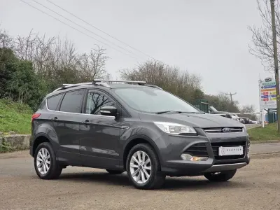 Käytetty Ford Kuga Titanium 180 HP (132 kW) 2016 Harmaa Katumaasturi