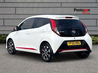 Begagnad Toyota Aygo Trend 72 HK (52 kW) 2020 Vit Halvkombi