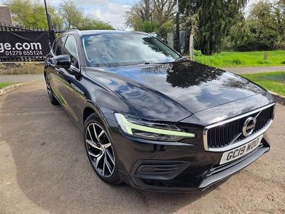 Usado Volvo V60 Momentum 150 HP (110 kW) 2019 Preto Carrinha