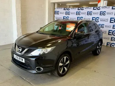 Used Nissan Qashqai N-TEC 115 HP (84 kW) 2015 Black SUV