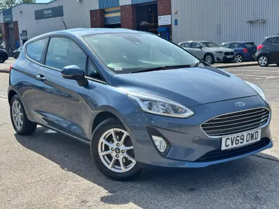 Used Ford Fiesta Zetec 83 HP (61 kW) 2019 Blue Hatchback