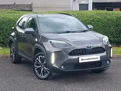 Usata Toyota Yaris Hybrid 116 CV (85 kW) 2023 Grigio Station wagon