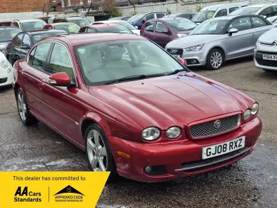 Usado Jaguar X-type SE 143 HP (105 kW) 2008 Vermelho Sedan