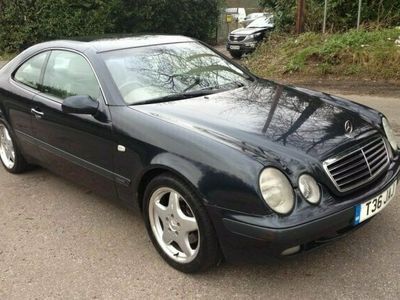 used Mercedes CLK230 Avantgarde 2dr Tip Auto 2.3