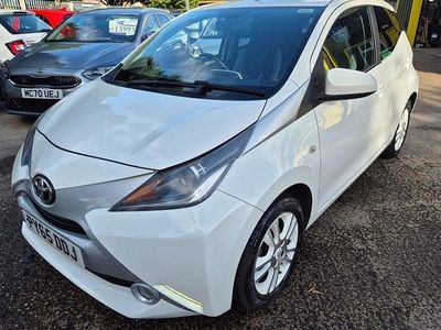 White Used 2015 Toyota Aygo X-pure Hatchback | £6,411 (Fair price)