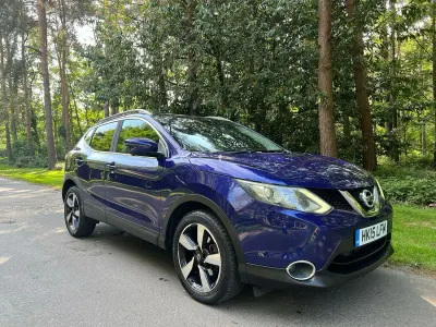 Usado Nissan Qashqai N-TEC 115 HP (84 kW) 2015 Azul SUV