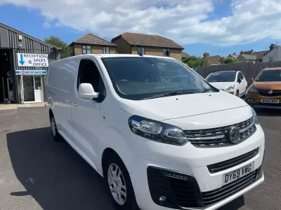 Used Vauxhall Vivaro Sportive 100 HP (73 kW) 2019 White MPV
