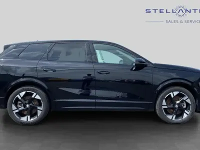 Used Vauxhall Grandland Ultimate 154 kW (210 HP) 2025 Black SUV