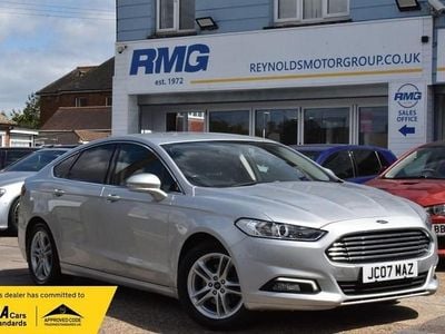 Used Ford Mondeo Zetec 125 HP (91 kW) 2015 Silver Hatchback