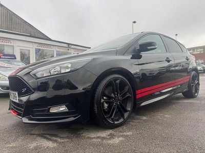 Used Ford Focus ST 185 HP (136 kW) 2016 Black Hatchback