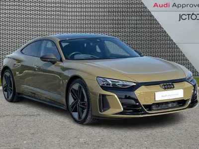 Used Audi e-tron GT quattro Comfort 475 kW (646 HP) 2022 Green Sedan