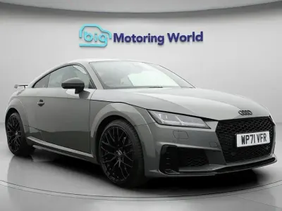 Begagnad Audi TT Black Edition 197 HK (144 kW) 2022 Grå Sportkupé