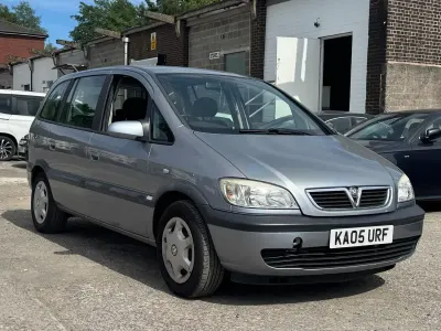 Used Vauxhall Zafira Design Edition 2005 Silver MPV