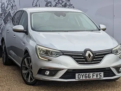 Used Renault Mégane IV Dynamique 130 HP (95 kW) 2016 Hatchback