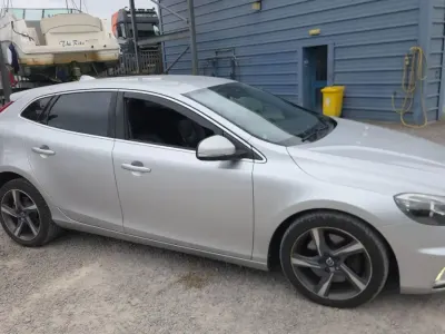 Begagnad Volvo V40 R-Design 2016 Silver Halvkombi