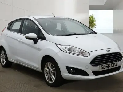 Used Ford Fiesta Zetec 82 HP (60 kW) 2017 White Hatchback
