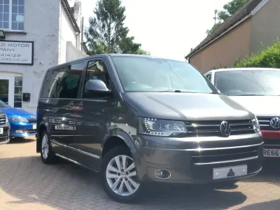 Begagnad VW Caravelle Executive 180 HK (132 kW) 2013 Grå Van