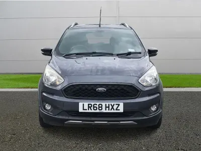 Usado Ford Ka Plus Active 86 HP (63 kW) 2018 Cinzento Citadino