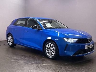 Used Vauxhall Astra Design Edition 130 HP (95 kW) 2023 Blue Hatchback
