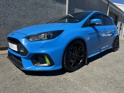 Used Ford Focus RS 350 HP (257 kW) 2017 Blue Hatchback
