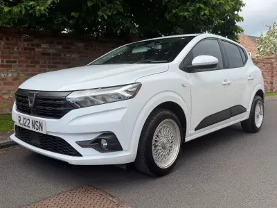 Used Dacia Sandero Comfort 90 HP (66 kW) 2022 White Hatchback