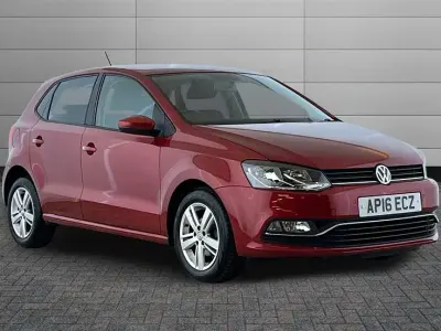 Usado VW Polo Match 60 HP (44 kW) 2016 Vermelho Citadino