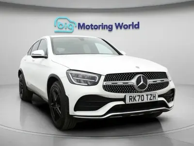 Used Mercedes GLC300 AMG line 272 HP (200 kW) 2020 White SUV