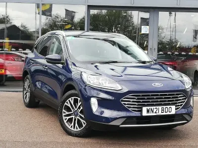Używany Ford Kuga Titanium 120 KM (88 kW) 2021 Niebieski SUV