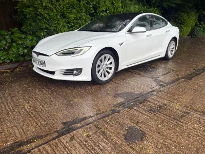 Used Tesla Model S 75 kW (102 HP) 2018 White Hatchback