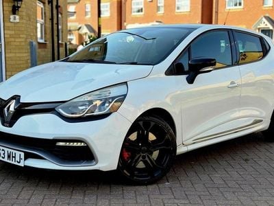 Used Renault Clio IV 2014 White Hatchback