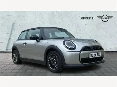 Used Mini Cooper Classic 200 HP (147 kW) 2024 Silver Hatchback