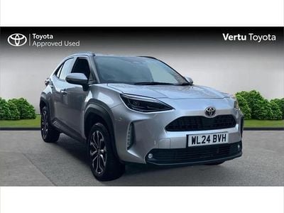 Used Toyota Yaris Cross Design 113 HP (83 kW) 2024 Silver SUV