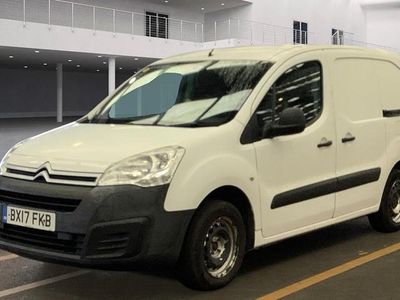 Used Citroën Berlingo 100 HP (73 kW) 2017 White MPV