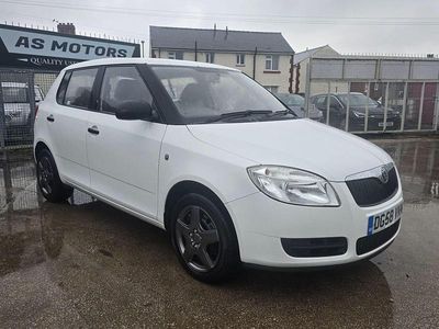 Used Skoda Fabia 2008 White Hatchback