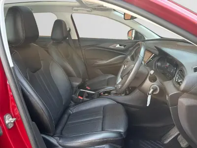 Used Vauxhall Grandland X Elite 128 HP (94 kW) 2020 Red SUV